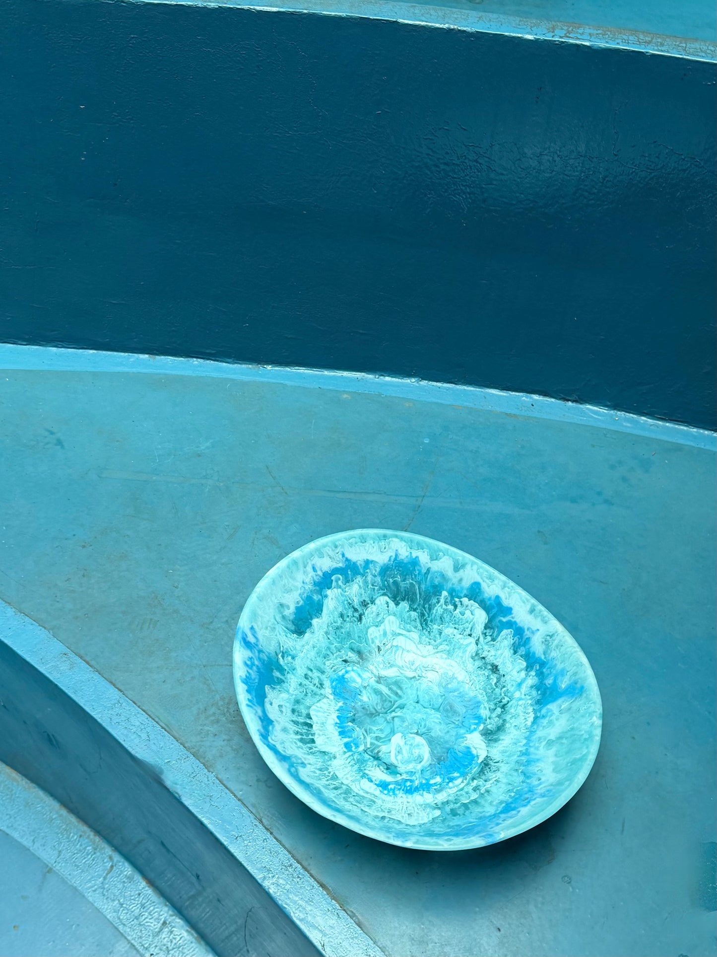 The Resin Salad Bowl - Blue