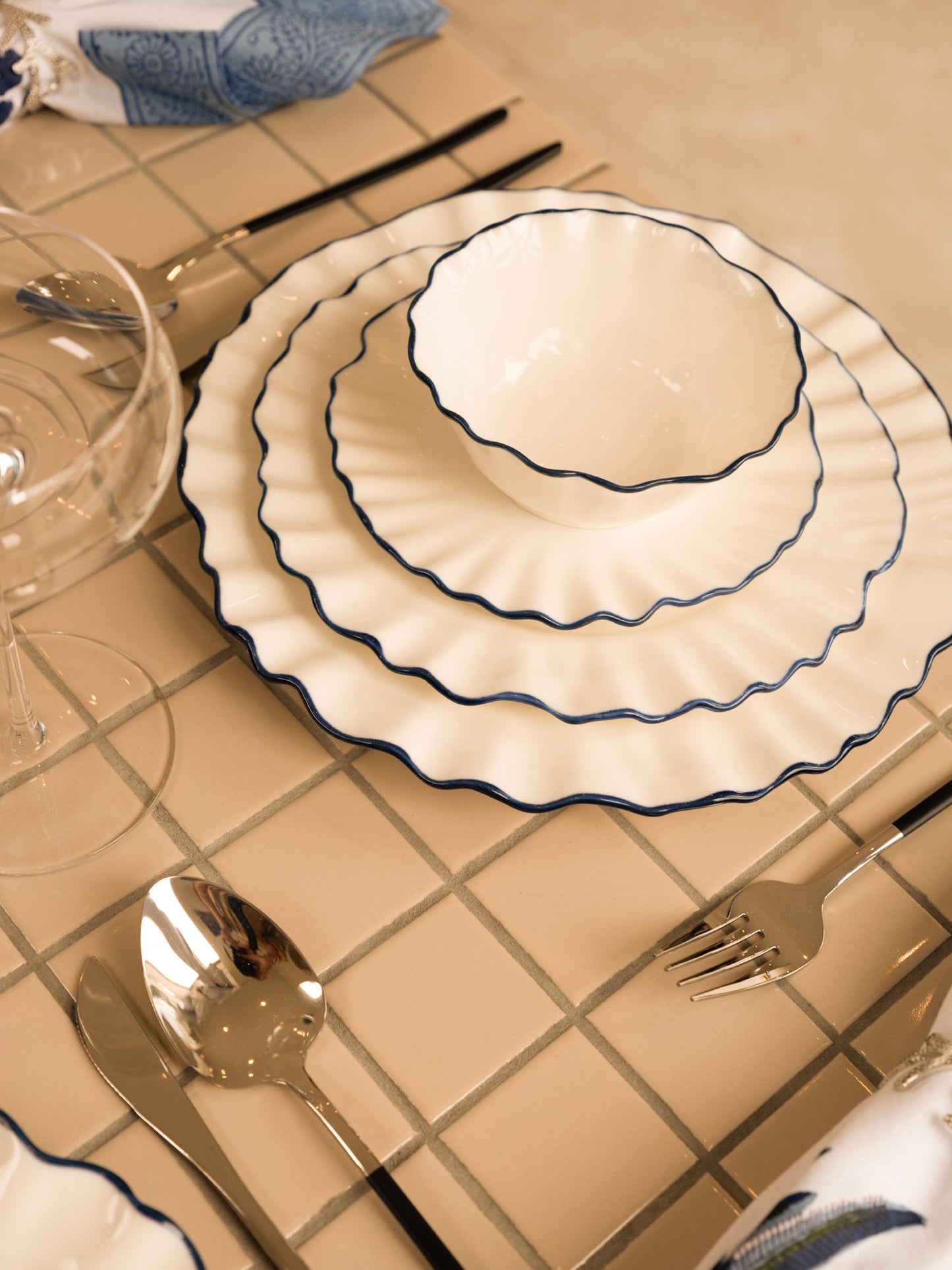 The Wavy Bowl