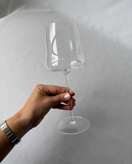 White Curved Wine Glass Set