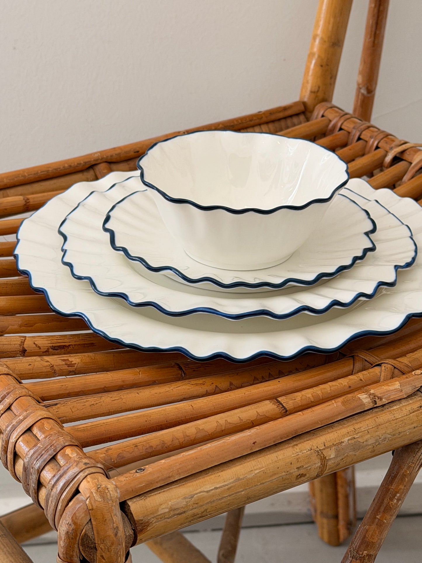 The Wavy Bowl